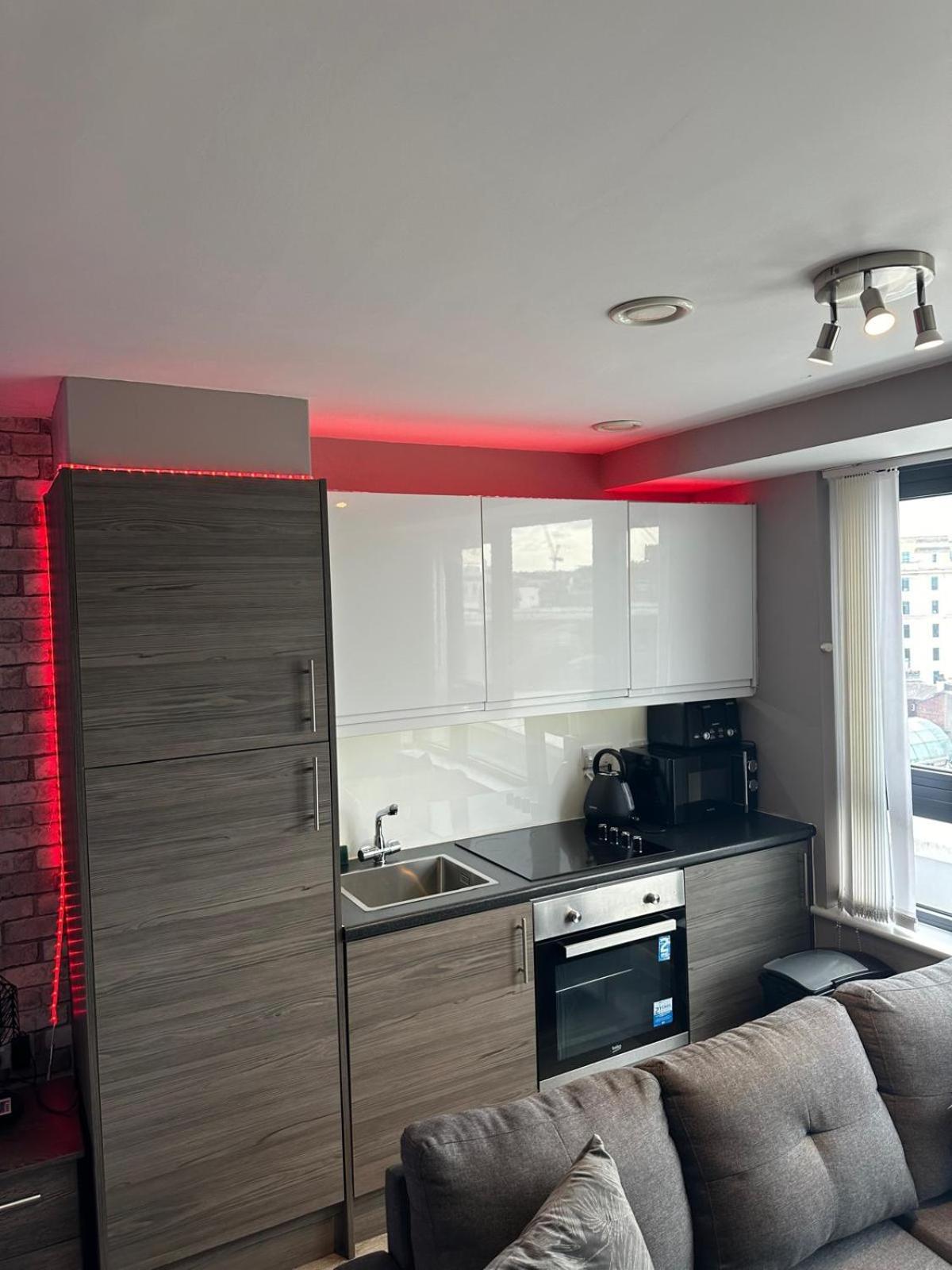 Stunning City View Studio Apartment ลิเวอร์พูล ภายนอก รูปภาพ